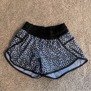 LULULEMON Shorts Size 4